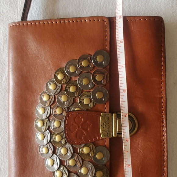 Patricia Nash Lanza Smooth Veg Tan Leather Studded Coin Crossbody Wristlet NWT - Picture 8 of 11